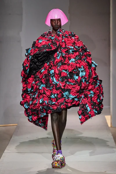 Look 14